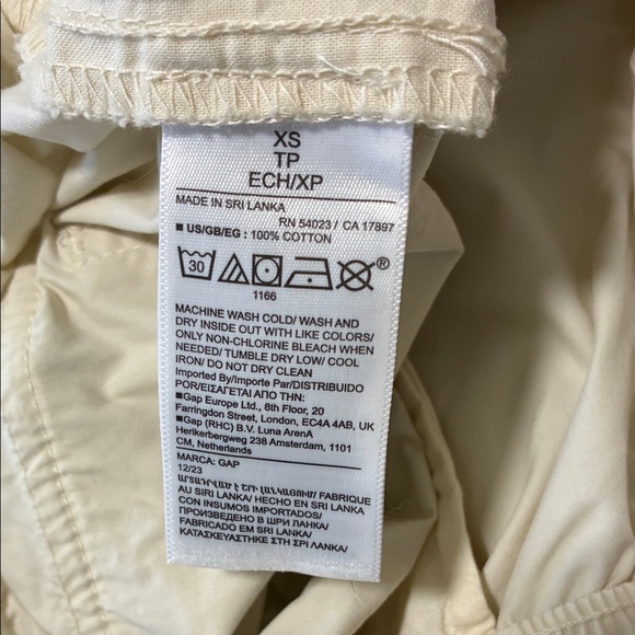 GAP elastic waist tan cargo pants. Size extra small - Picture 4 of 11